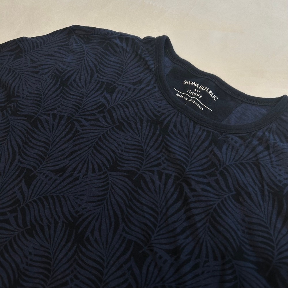 Banana Republic Vintage Mens Large Navy Blue Palm Leaf‎ Tropical Cotton T-Shirt